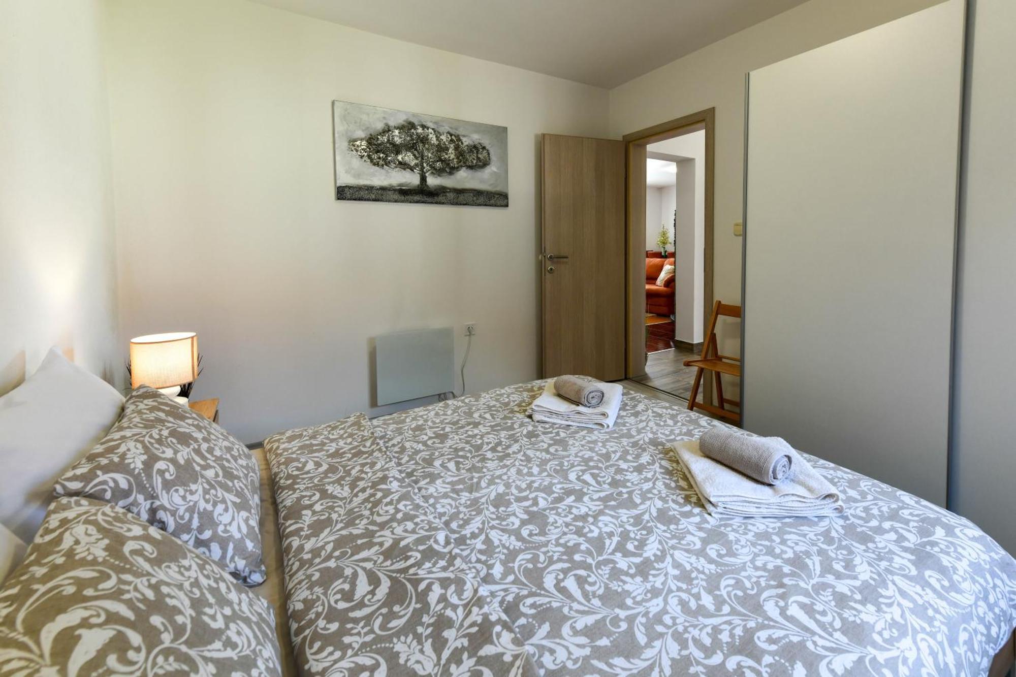 Apartman Tina Rakovica Exterior foto
